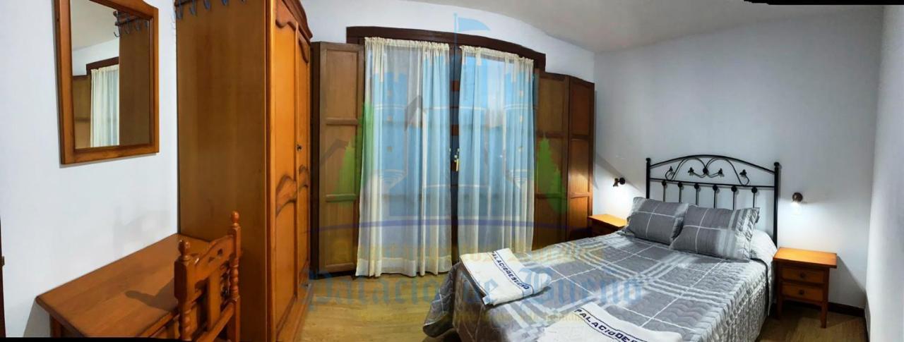 קולונגה Apartamentos Palacio Bueno מראה חיצוני תמונה