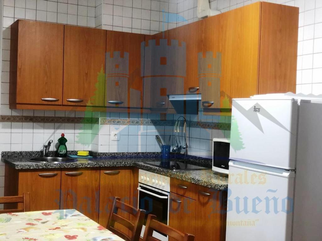 קולונגה Apartamentos Palacio Bueno מראה חיצוני תמונה